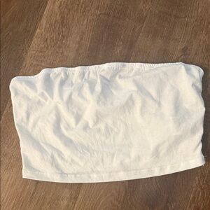 SHEIN Classic White Crop Top